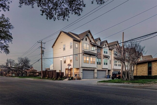 Photo - 111 Sumac St