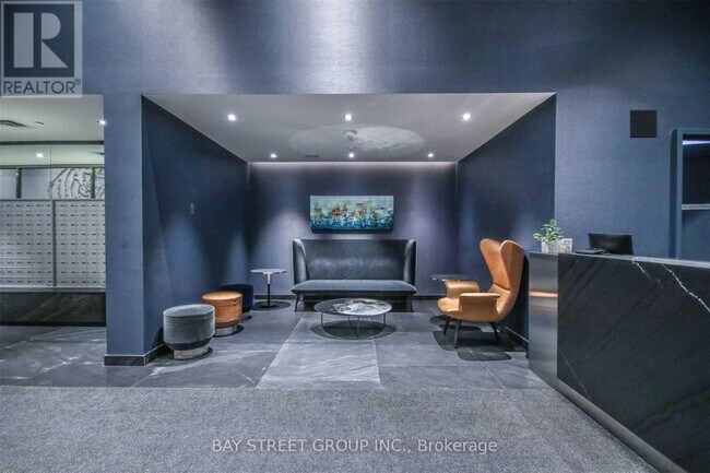 Photo - 28 Wellesley St E Unit 412