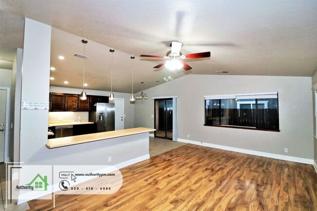 Photo - 1947 Mary Lake Dr