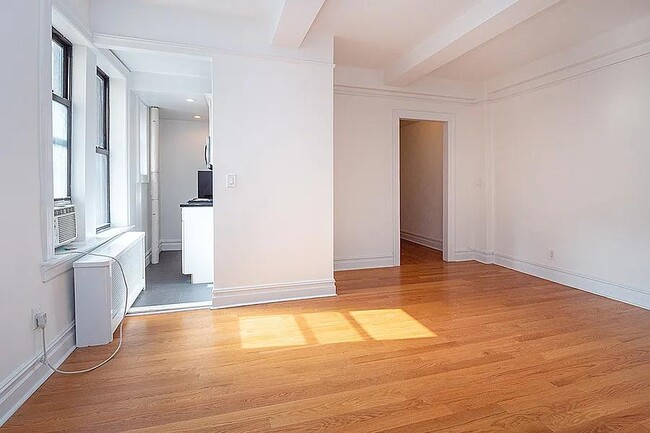 Photo - 205 W 88th St Rental