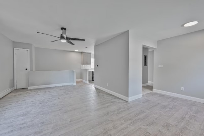 Building Photo - 13722 Bedell St Unit #2