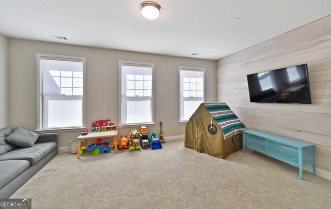 Photo - 712 Alden Dr