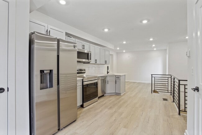 Building Photo - 1820 N 18th St Unit B