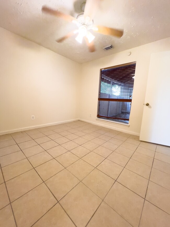 Photo - 12704 Hollandale Dr