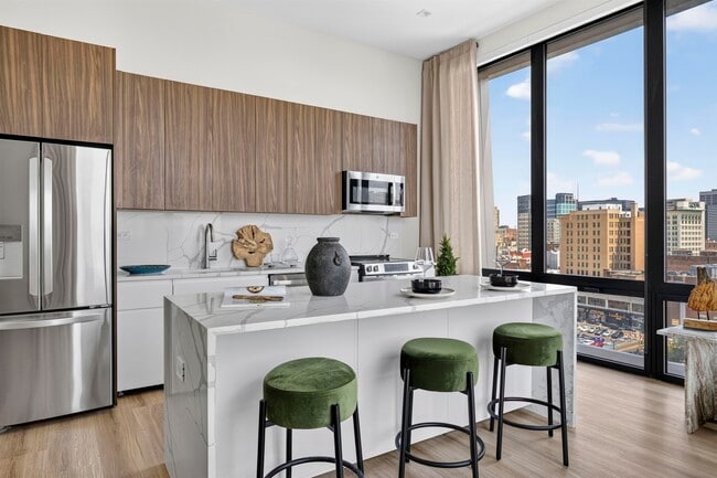 Building Photo - 300 Washington St Unit 9G