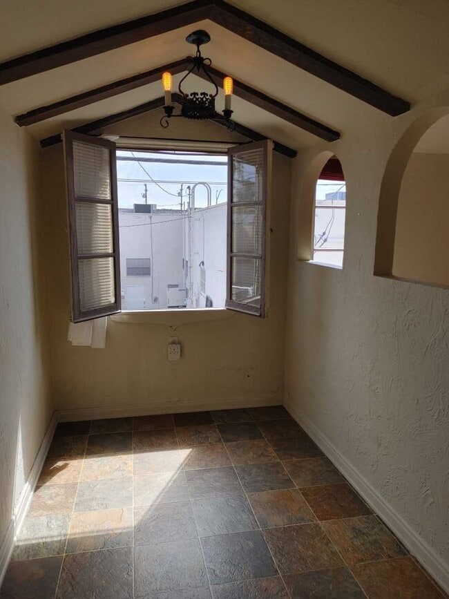 Photo - 204CO Unidad 204 1/2