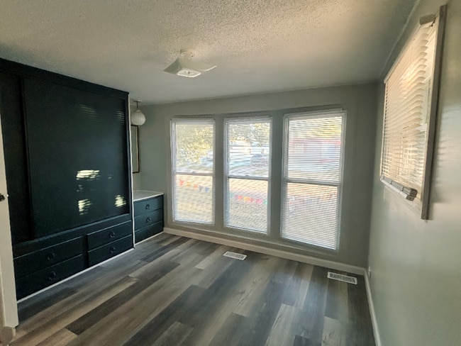 Photo - 711 N 19th St