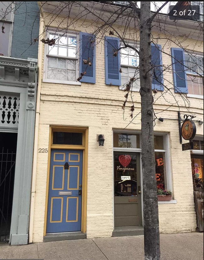 Building Photo - Charming Unit in the Heart of Downtown Frederick