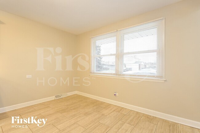 Photo - 1018 E 161st Pl