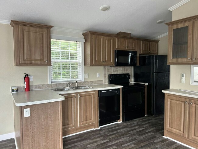 Photo - 6941 MacDonald Ct