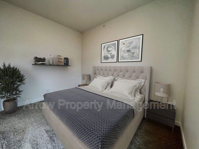 Photo - 2230 R St Unit 4