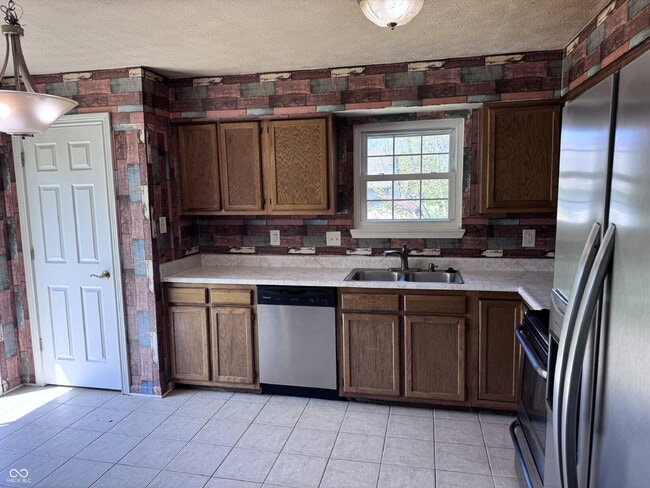 Photo - Charming 3-Bedroom Home with 2 Full Baths in Indianapolis – Perfect Blend of Comfort and Convenie...