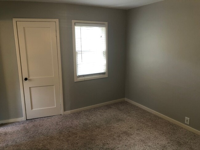 Photo - One Bedroom Cottage in the Heart of Salem Unit 840