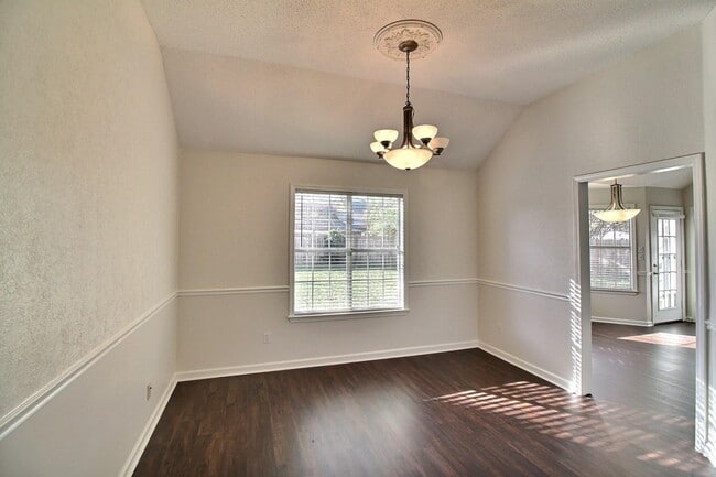 Photo - 1479 Wolf Ridge Dr