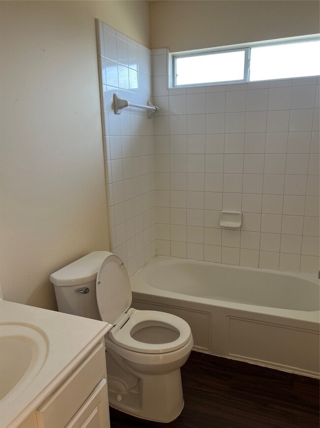 Photo - 202 Angela Ln