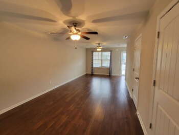 Spacious 2BR Townhome Close to Nashville & Local Amenities