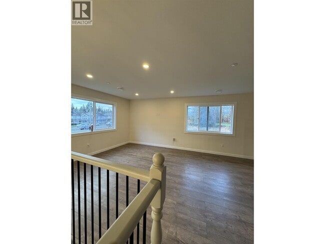 Photo - 11442-11240 240 St