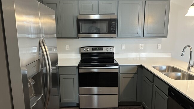 Photo - 767 N 260 W