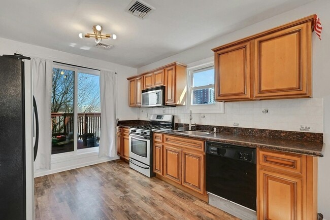 Photo - 30 Columbia Terrace