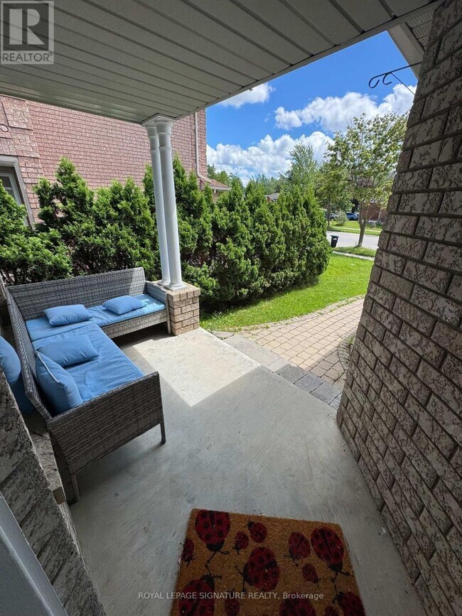 Photo - 118 Athabaska Rd