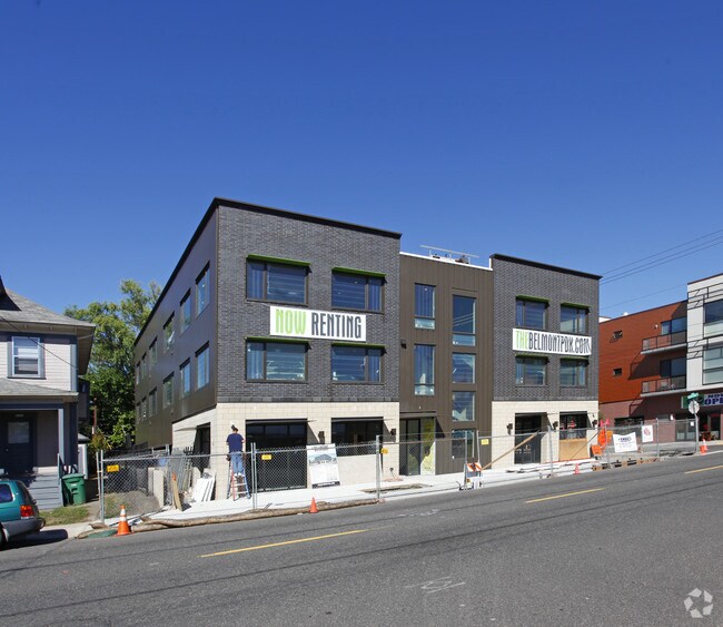 The Belmont West - The Belmont West Apartments
