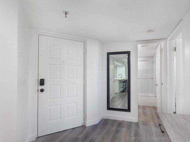 Photo - 955 Egret Cir Unit 402