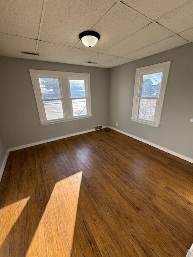 Photo - 608 State St