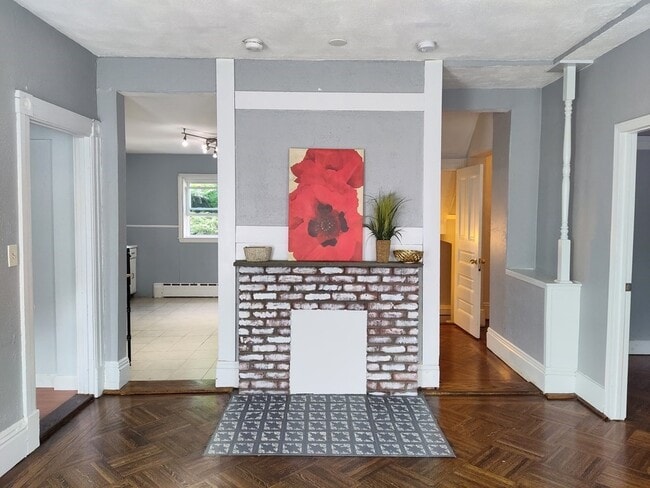 17 Harding Ave Unit 1