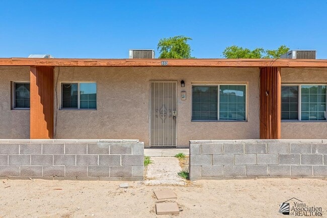 Building Photo - 880 W 22nd St Rental