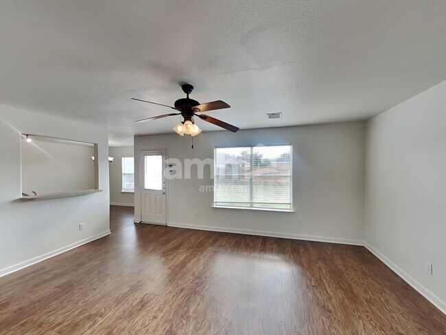 Photo - 4345 Medina River Loop