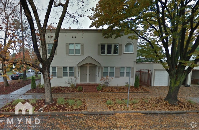 Building Photo - 2401 W St Rental