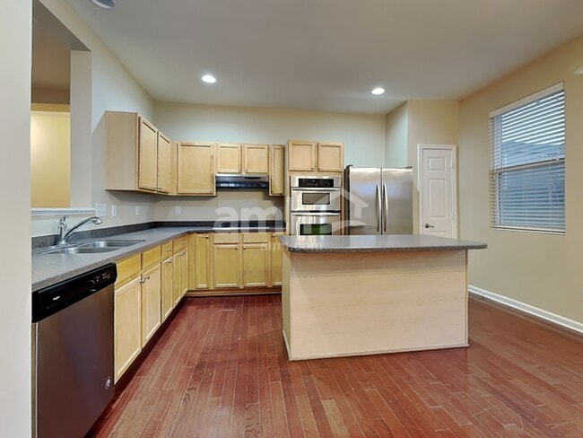 Photo - 89 Norwich Dr