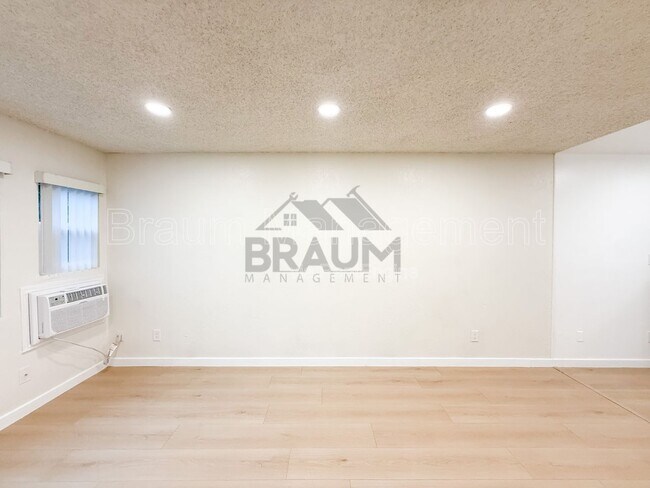 Photo - 4636 Laurel Canyon Blvd Unidad 31