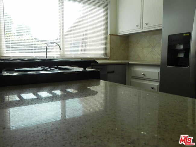 Photo - 879 Coriander Dr