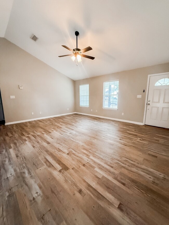 Photo - 28 W F Magers Rd