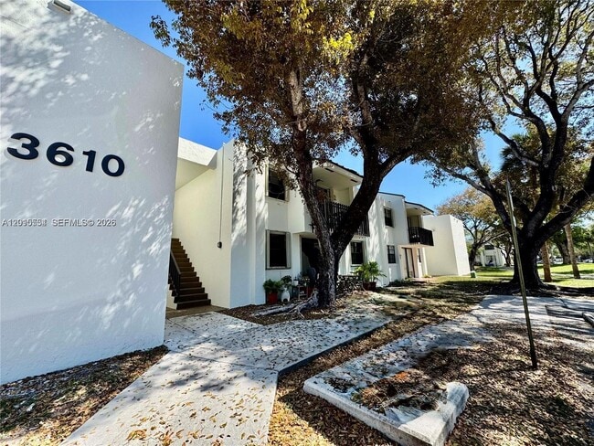 Building Photo - 3610 SW 114th Ave Unit 4-202