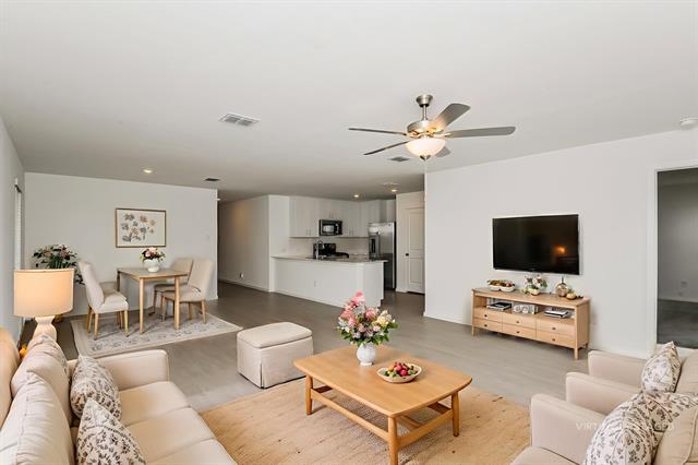 Photo - 2721 Mistwood Dr