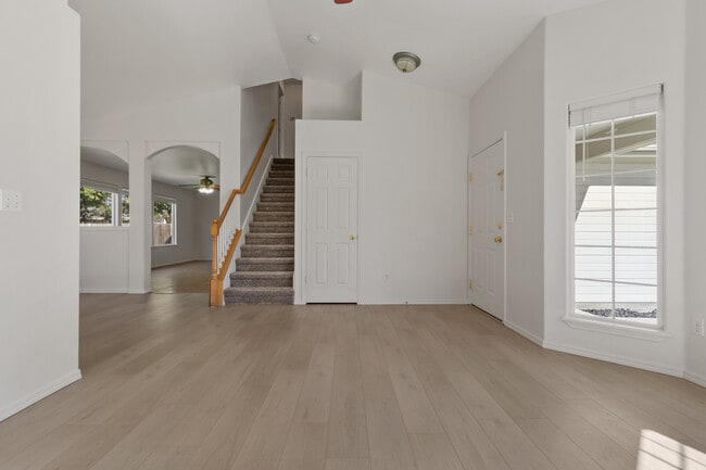 Photo - 2114 E Olympic Ave