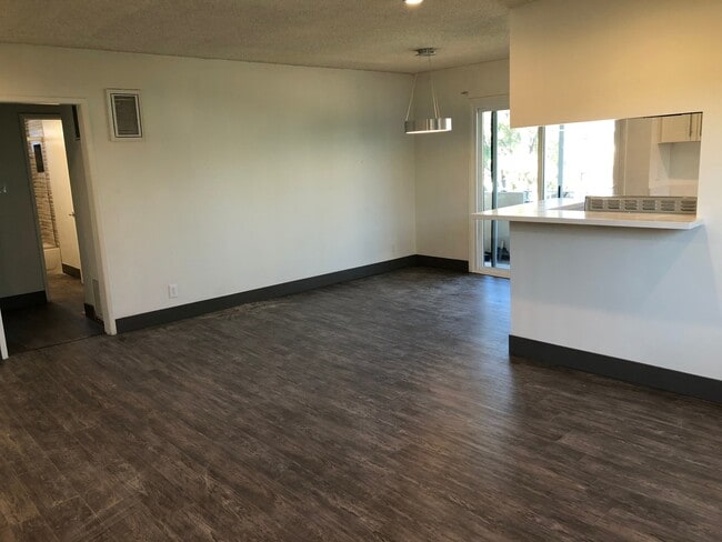 Photo - 3611 Mentone Ave Unit 5