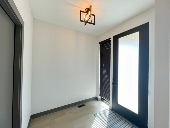 Photo - 1034 Missouri Ave