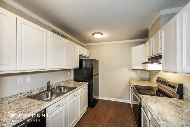 Photo - 709 Lawndale Dr