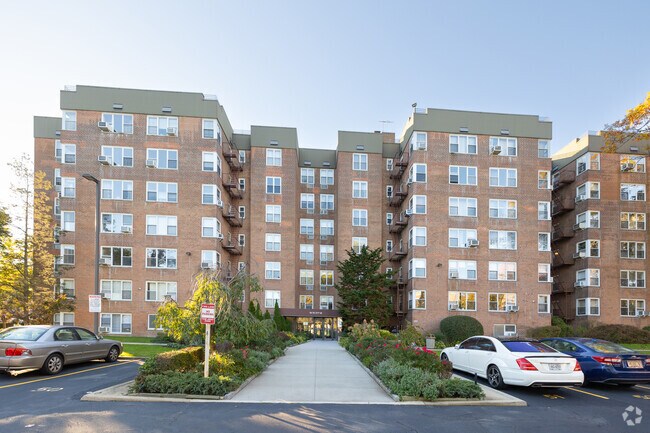 Photo - Bay Terrace Cooperative Section X