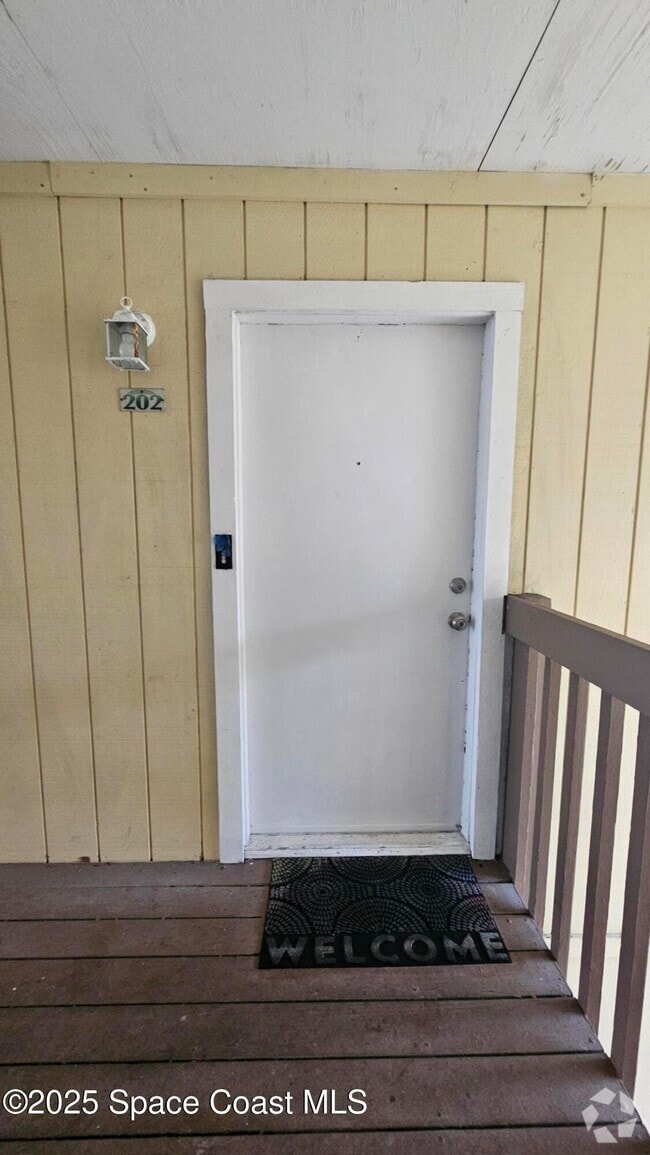Building Photo - 2101 Forest Knoll Dr NE Unit 01-202 Rental
