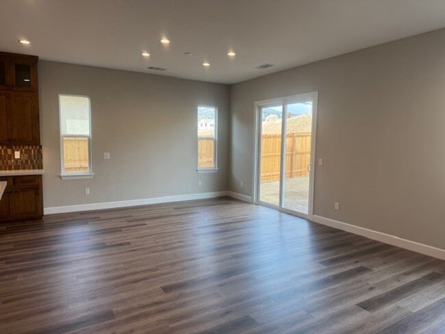 Photo - <b>Newer Build Verdi Three Bedroom Home<br><br>