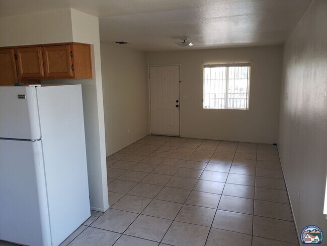 Photo - 638 N 3rd St Unidad 9DR