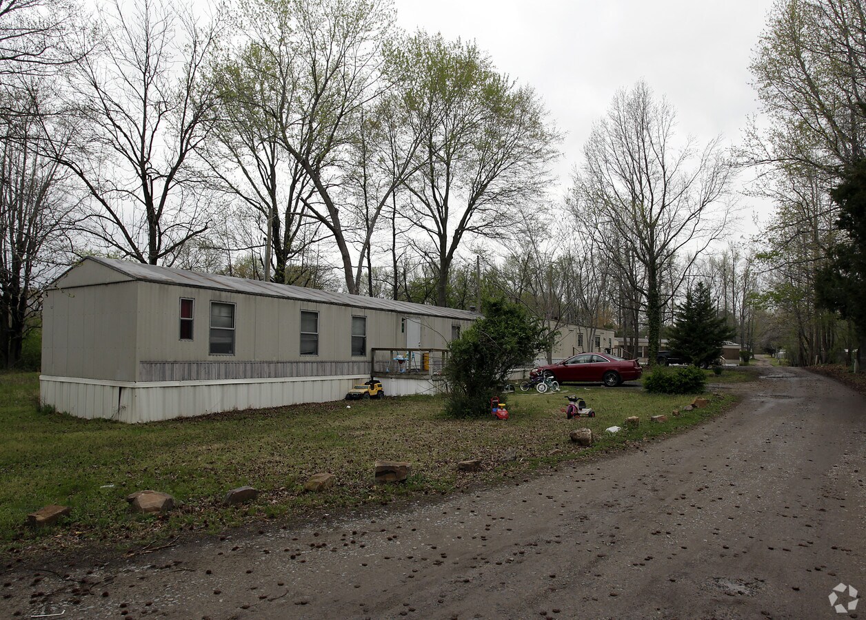 Photo - 7408 Jacksonville Cutoff Rd Apartments