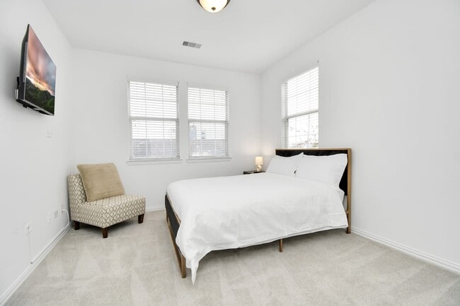Building Photo - 5625 Dolores St Unit C Rental