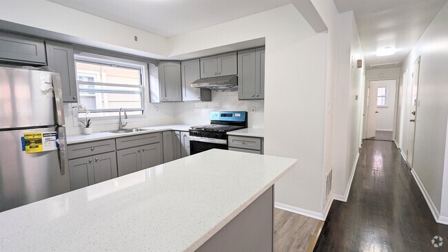 Building Photo - 20 Bentley Ave Unit 2 Rental