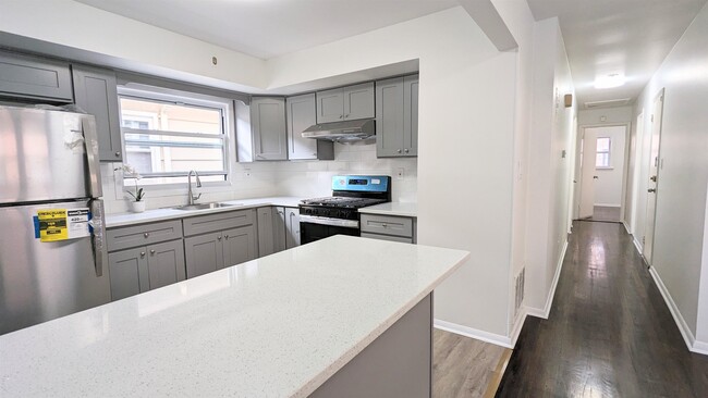 Photo - 20 Bentley Ave Apartment Unit 2