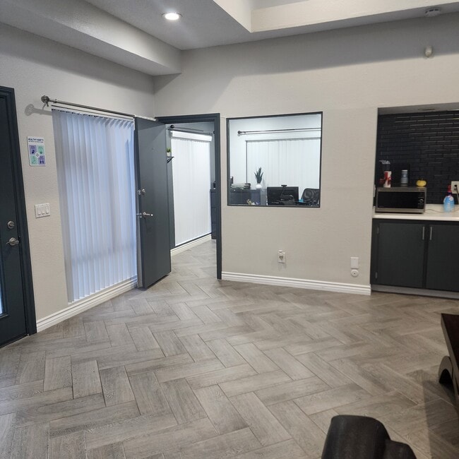 Clubhouse/Office